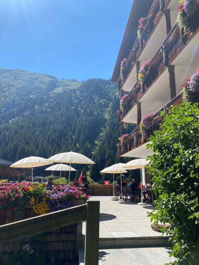 Hotel Zirbenhof Sankt Leonhard im Pitztal Exteriör bild