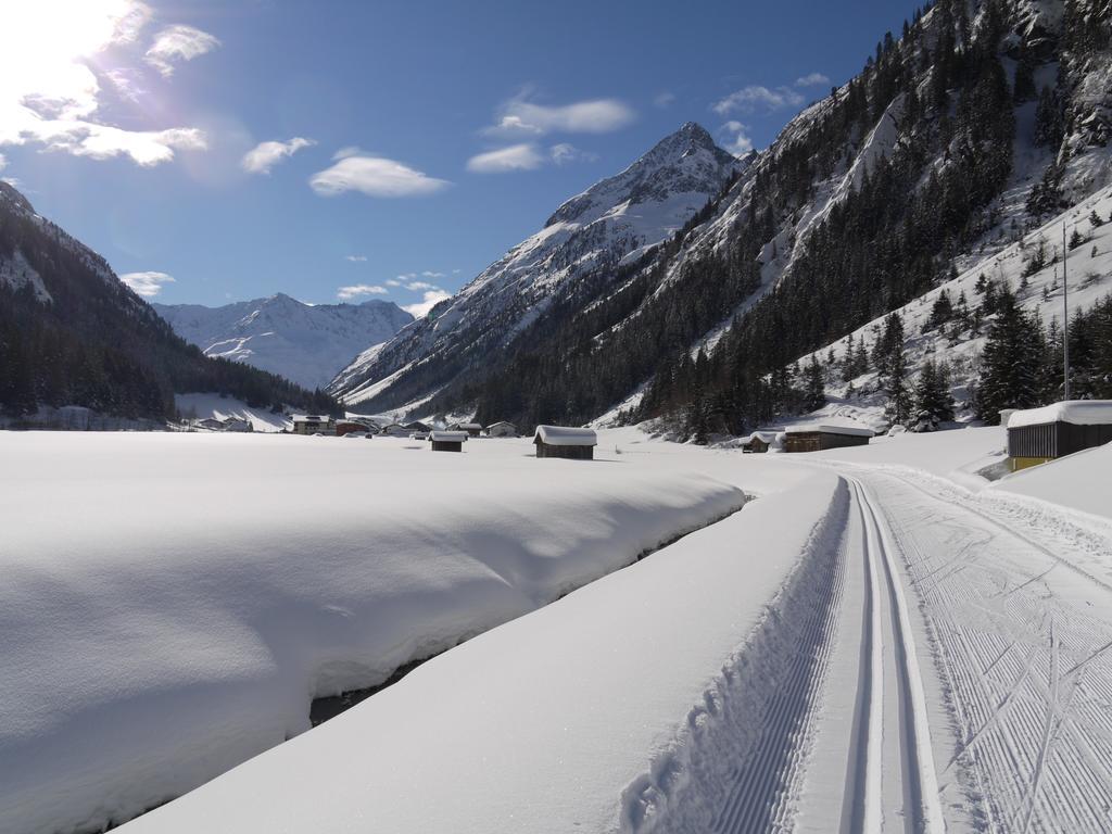 Hotel Zirbenhof Sankt Leonhard im Pitztal Exteriör bild