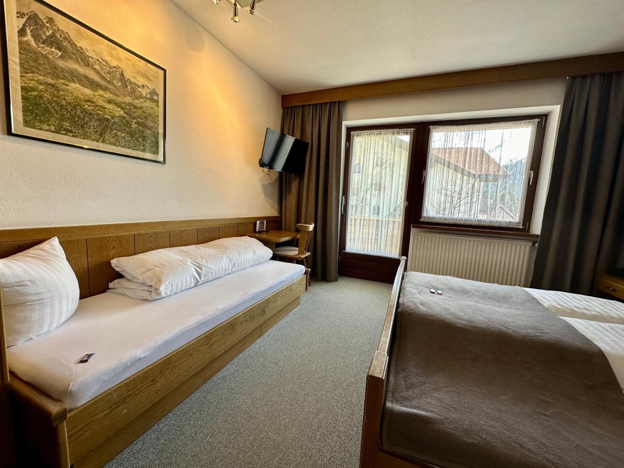 Hotel Zirbenhof Sankt Leonhard im Pitztal Rum bild