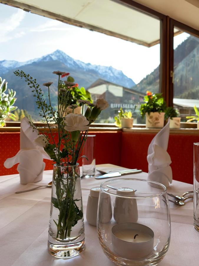 Hotel Zirbenhof Sankt Leonhard im Pitztal Exteriör bild